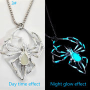 Halloween Creative Stereo Luminous Spider Necklace Glowing Night Fluorescence Antique Vintage Glow In The Dark For Men Women Gift Party Halloween Day Club