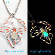 Halloween Creative Stereo Luminous Spider Necklace Glowing Night Fluorescence Antique Vintage Glow In The Dark For Men Women Gift Party Halloween Day Club